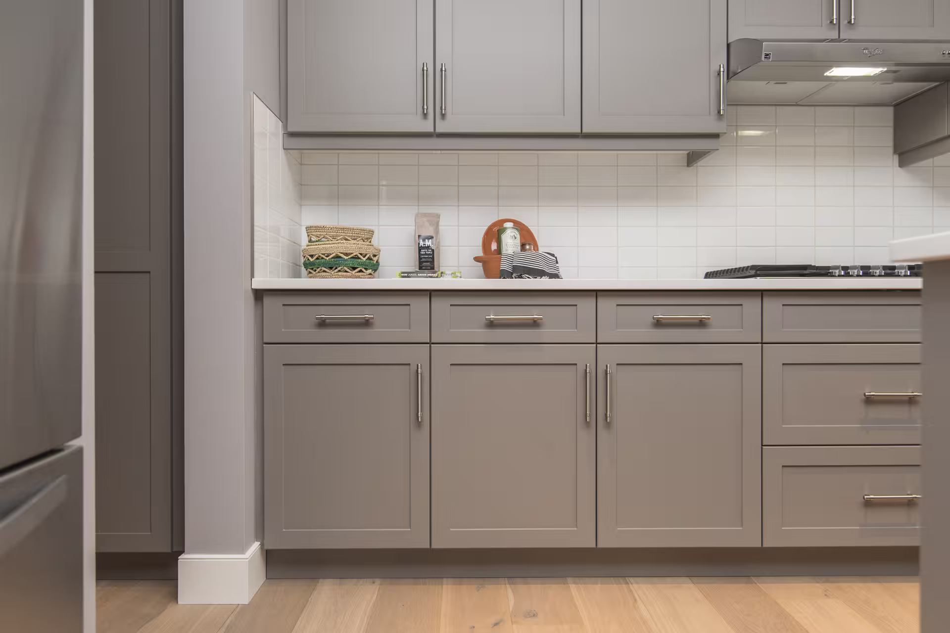 کابینت آماده بخریم یا کابینت سفارشی؟
